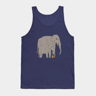 Elephant Mom with baby playing ball Tank Top